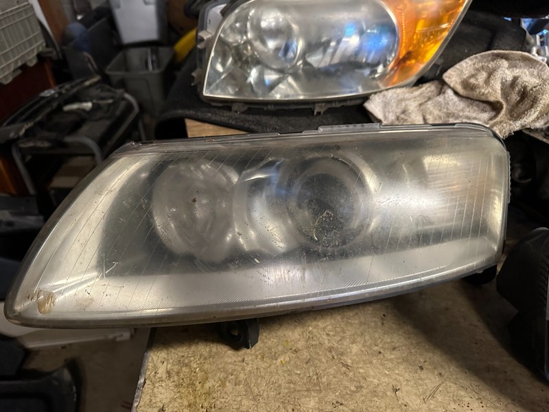 05-08 AUDI A6 LH HID XENON HEADLIGHT ASSEMBLY W/ ADAPTIVE - BROKEN TABS