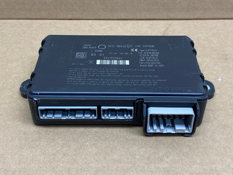 2017-2020 JAGUAR F-PACE KEYLESS ENTRY CONTROL MODULE OEM LOT668