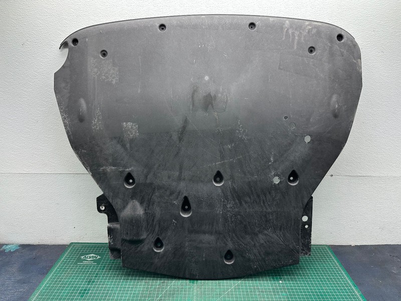 10-19 JAGUAR XJ XJR REAR UNDER BODY SPLASH SHIELD GUARD COVER OEM