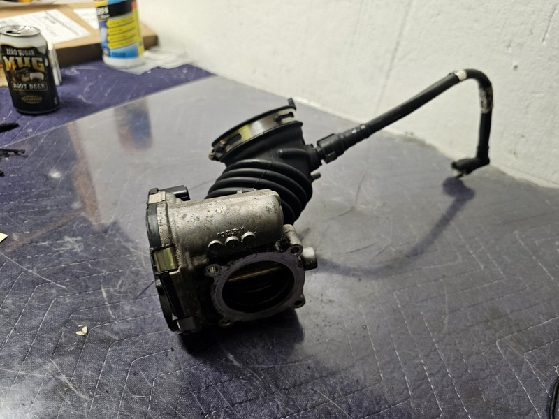 Throttle Body Throttle Valve Assembly 2.0L 13-18 Ford Taurus CP9Z9E926A