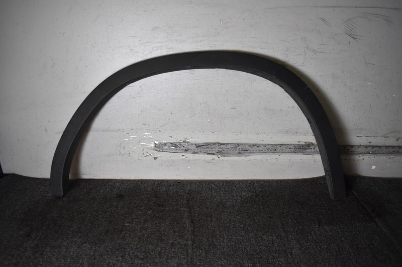 2018-2023 BMW X3 G01 REAR RIGHT FENDER FLARE MOLDING ARCH 7400670