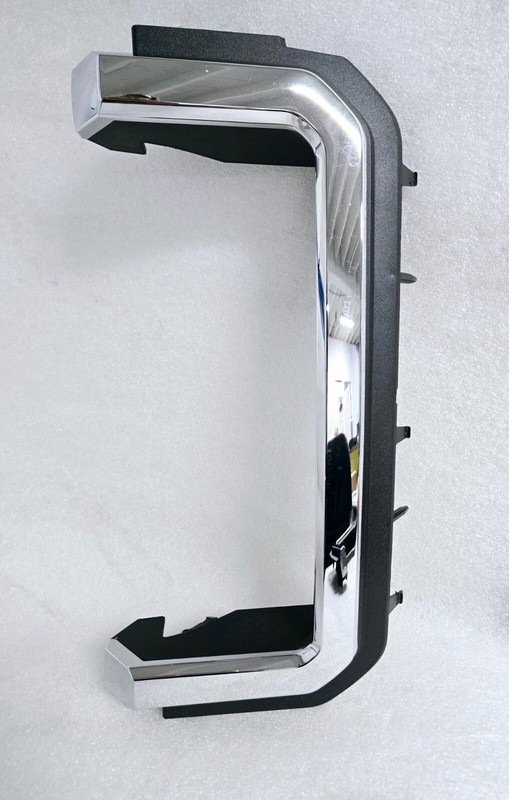 2011-2016 Ford F250 F350 Super Duty RIGHT Outer Front Grille Trim