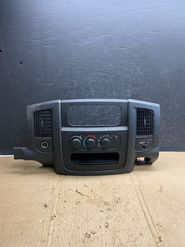 2002 to 2005 Dodge Ram Radio Climate Control Dash Air Vent Bezel Trim AE2073 DG