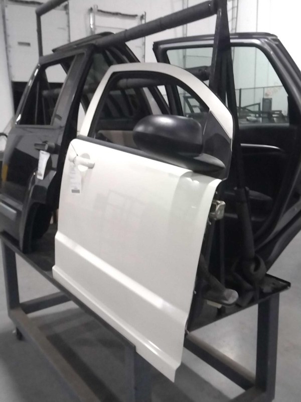 2009 Dodge Caliber Right Front Door White 4DR HTBK PW1 139k Miles