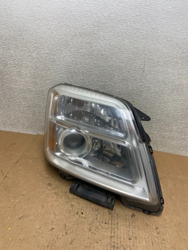 2010 to 2015 GMC Terrain Halogen Passenger Right Rh Side Headlight Oem Z8054 DW