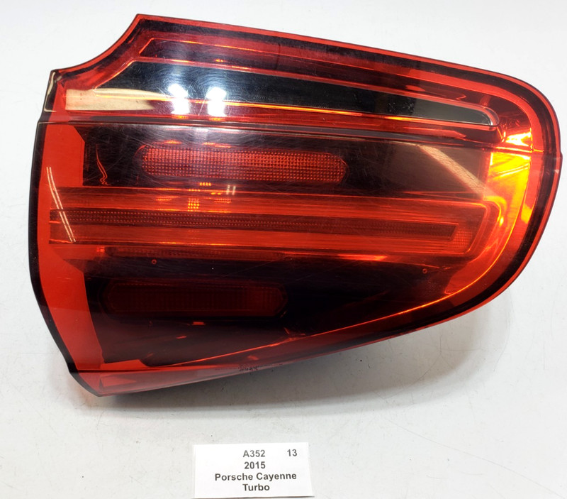 ✅ 15-18 OEM Porsche Cayenne Turbo 958 Rear Right Passenger Inner Tail Light Lamp