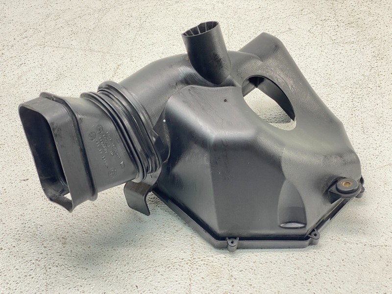 12-19 BMW F06 F10 F12 M5 M6 Right Passenger Air Filter Intake Muffler 1-4 OEM✅