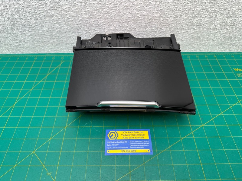 22-23 KIA STINGER - CENTER CONSOLE STORAGE TRAY W/ WIRELESS CHARGER & USB OEM