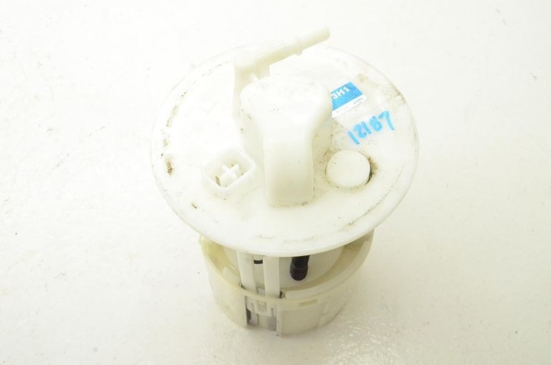 2004-2008 Mazda RX8 6spd Fuel Pump Assembly