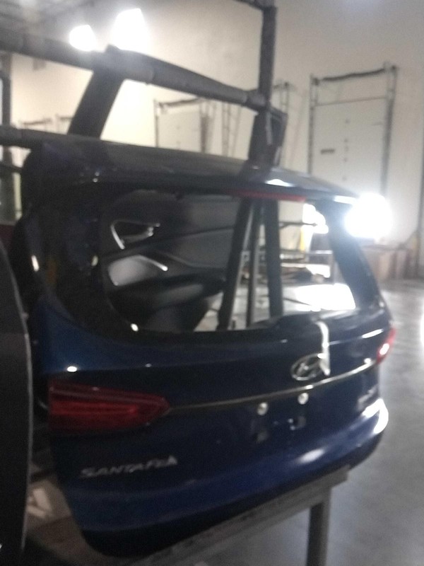 Used Deck Lid fits: 2020 Hyundai Santa fe SWB power liftgate incandescent lamps