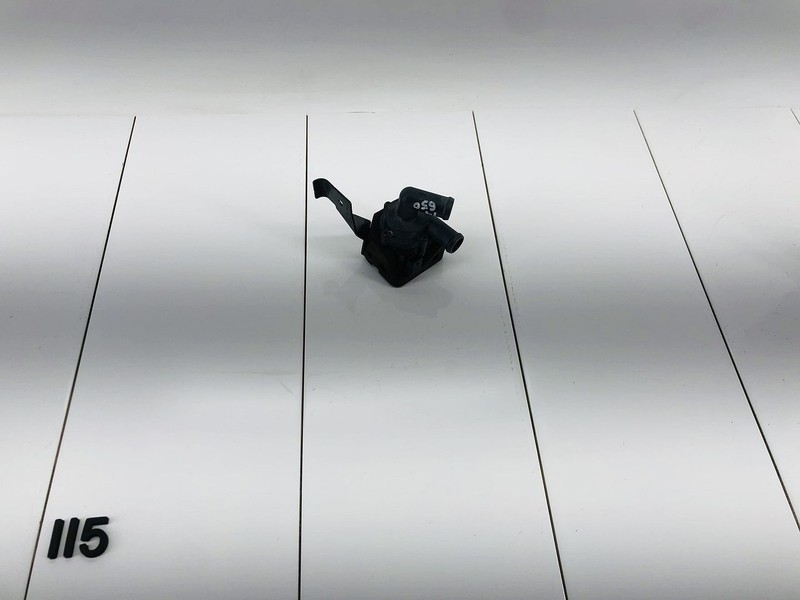 12-18 BMW 650I XDRIVE 4.4L V8 GAS ENGINE COOLANT AUXILIARY WATER PUMP OEM