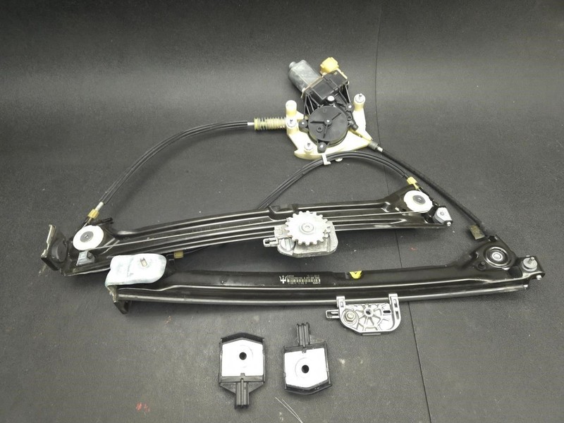 Front Right Door Window Regulator w/ Motor 2014 Maserati Ghibli 670009815 15-22