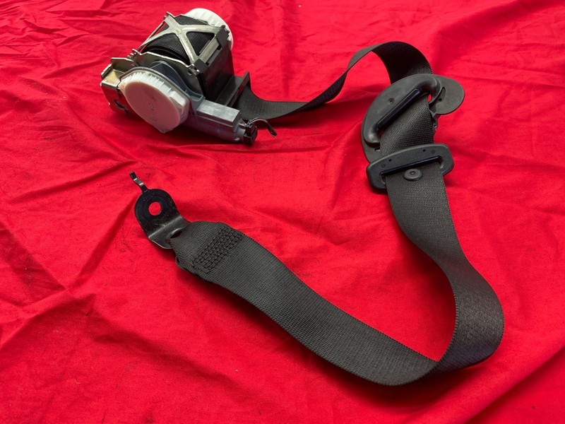 12-20 BMW F22 F32 2/4 Series Front Right Passenger Seatbelt Retractor Black OEM✅