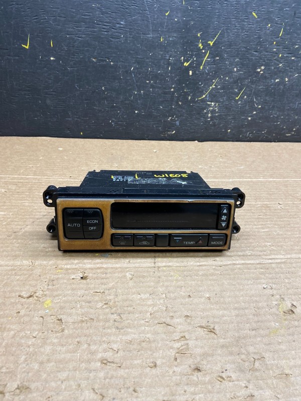 1998 to 2004 Infiniti QX4 Heat A/C Temperature Climate Control HVAC W1808 PS