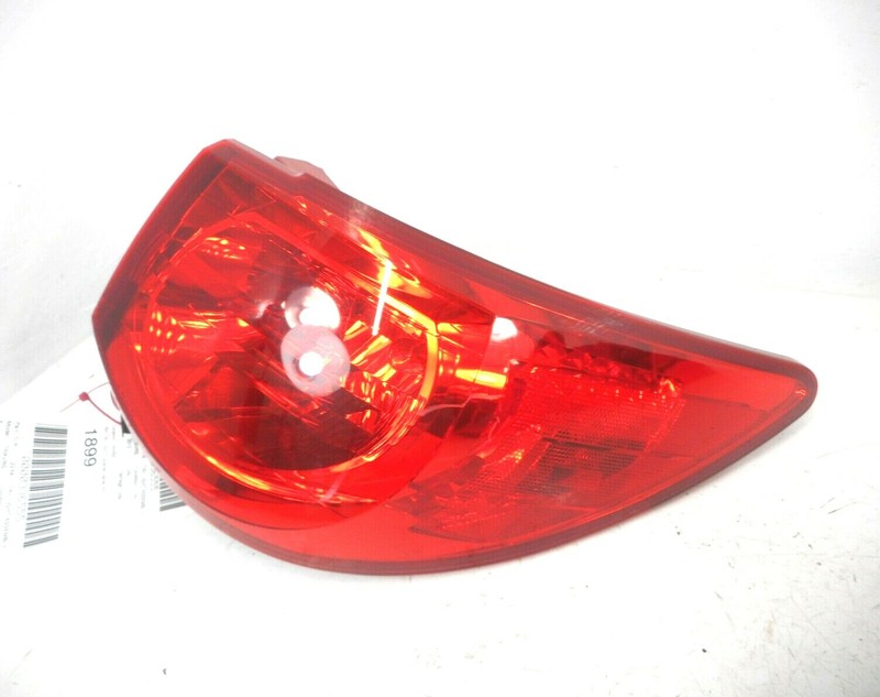 Chevrolet Traverse Quarter Panel Tail Light Lamp Passenger Right OEM 2009-2012