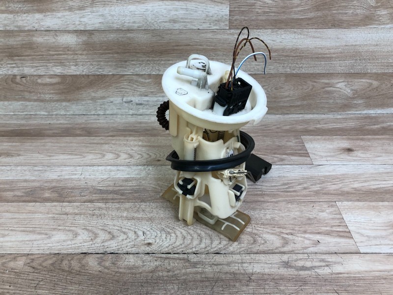 BMW E46 325 330 OEM FUEL PUMP ASSEMBLY 2001-2006 2