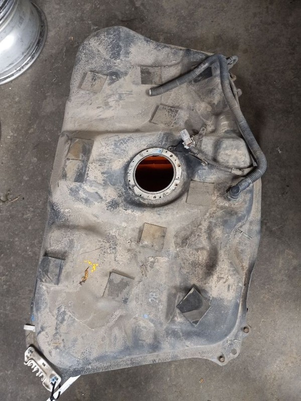 05-10 SCION TC 2.4L FWD AT GAS FUEL TANK