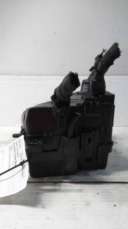 2022 Hyundai Tucson OEM Fuse Box 2.5L White 44000 Miles - Genuine Used Part
