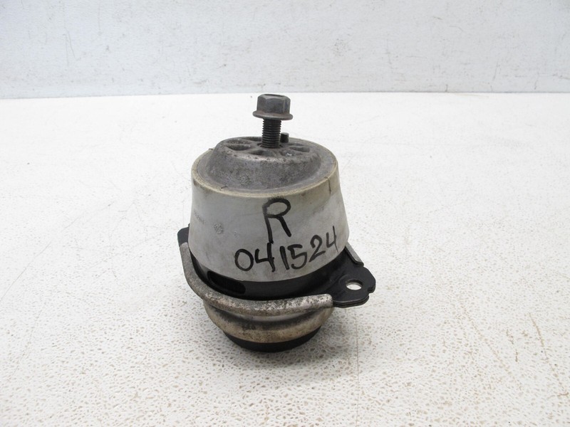 07-15 AUDI 4L Q7 07-10 VW TOUAREG 3.0 3.6 ENGINE MOTOR MOUNT INSULATOR OEM 0415R