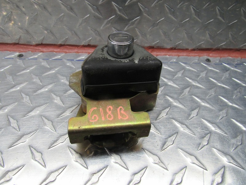 1982 MERCEDES-BENZ 240D BACK DOOR LATCH LOCK ACTUATOR 2.4L