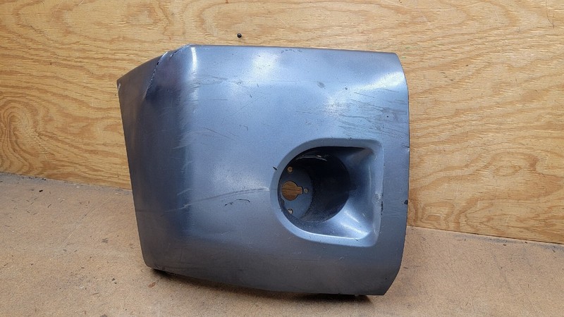 2008-2015 NISSAN TITAN FRONT RIGHT BUMPER CORNER OEM