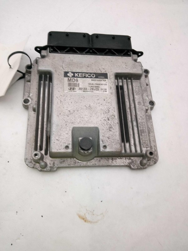 2015 Hyundai Tucson Engine Control Module ECM 2.0L OEM 391332ELC1/3/5