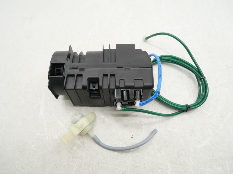 Used Dynamic Control Seat Air Vacuum Pump 2007-2013 Mercedes Benz S550 OEM
