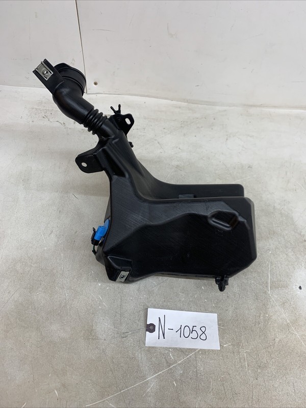 17-22 TESLA MODEL 3 WINDSHIELD WIPER WASHER RESERVOIR TANK 1090850-00-F 1058 S24