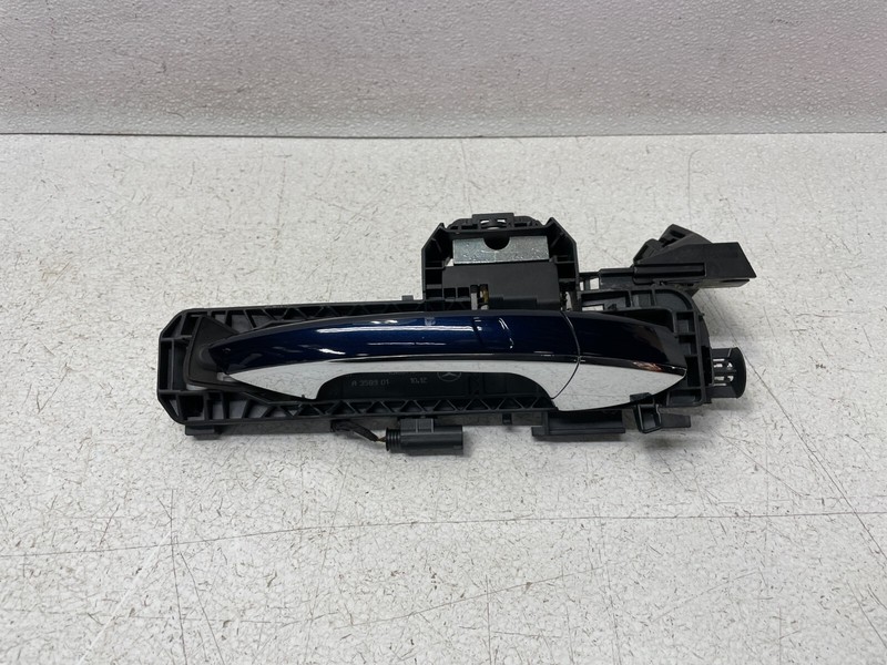 17 18 19 Mercedes GLS450 GLS550 X166 Rear Right Exterior Door Handle 1399 OEM