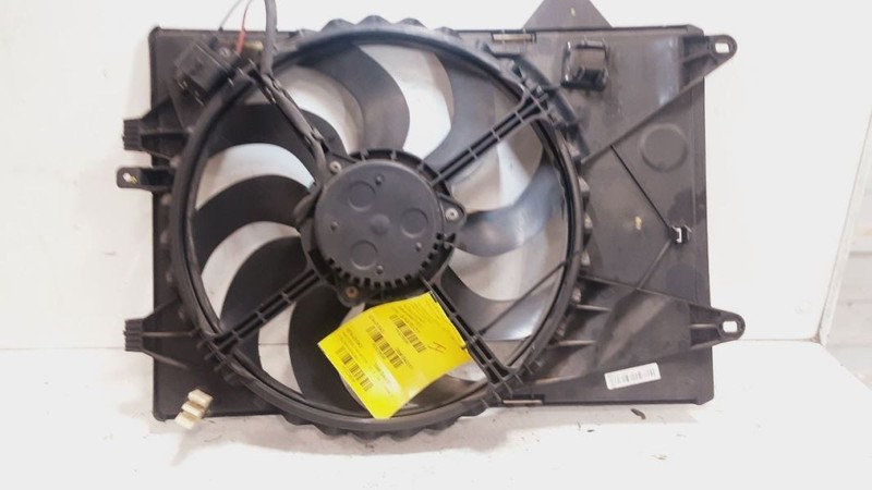 2012-2013 Chevy SONIC Radiator Fan Motor Fan Assembly 1.8L AT