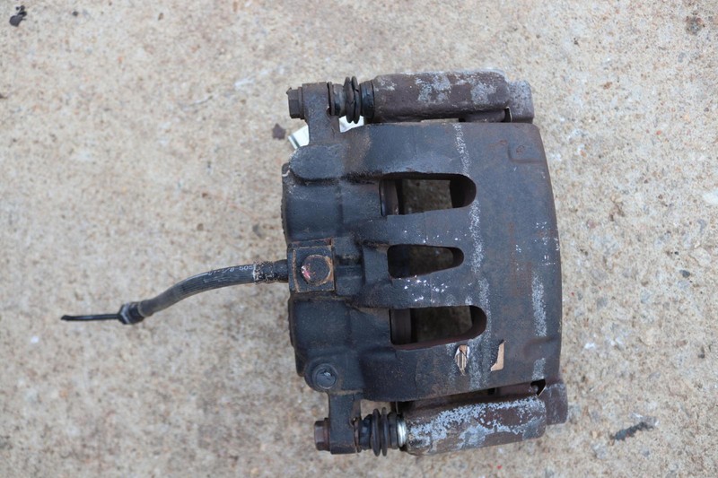 2008-2012 FORD F250 SD SRW REAR LEFT SIDE BRAKE CALIPER W/ HOSE OEM