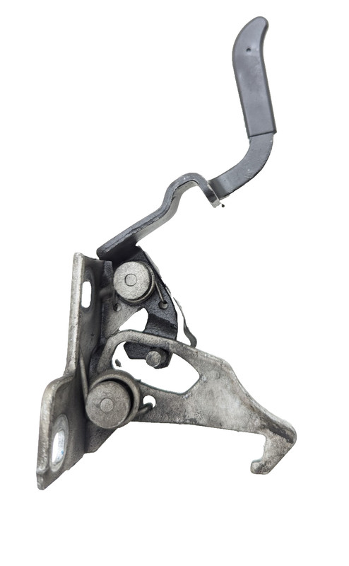 2001-2005 BMW E46 325xi Hood Latch Release