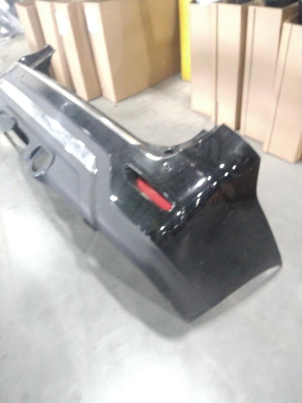 2015 Nissan Pathfinder Black Rear Bumper Assembly OEM Scratches 98K Miles