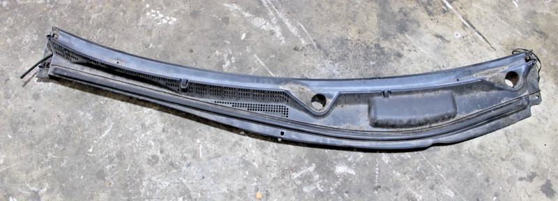 2010-2016 HYUNDAI GENESIS COUPE Front Windshield Wiper Cowl Top 861502M000OEM