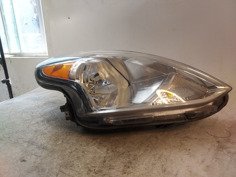 2015-2019 Nissan Versa SEDAN Front Right Passenger Side Headlight Headlamp Assy