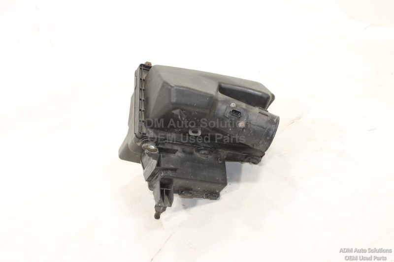 2013 - 2016 NISSAN PATHFINDER AIR CLEANER FILTER BOX OEM