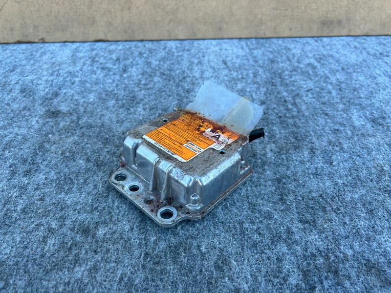 INFINITI QX56 QX80 2011-2017 OEM UNDER CONSOLE CONTROL MODULE UNIT (INTACT)