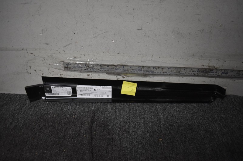 2016-2018 MERCEDES BENZ G65 AMG BASE OUTER WINDOW PILLAR LEFT SIDE FACTORY OEM