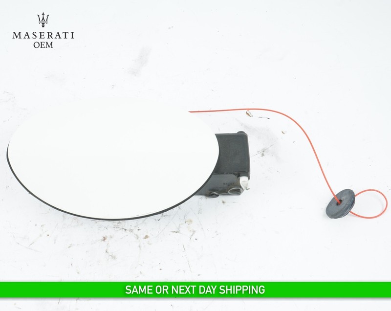 14 - 20 MASERATI QUATTROPORTE FUEL TANK FILLER POCKET DOOR LIDOEM