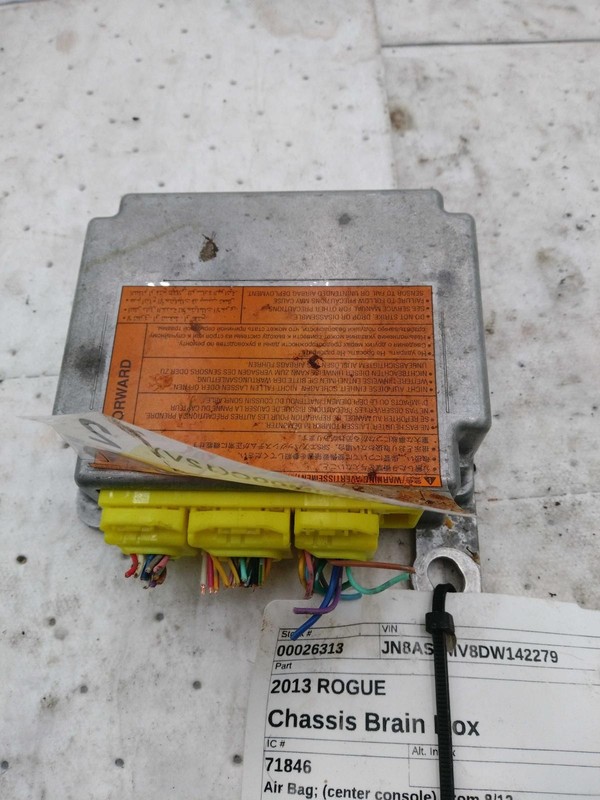 Used Air Bag Module fits: 2013 Nissan Rogue Air Bag center console from 8/12 Gra