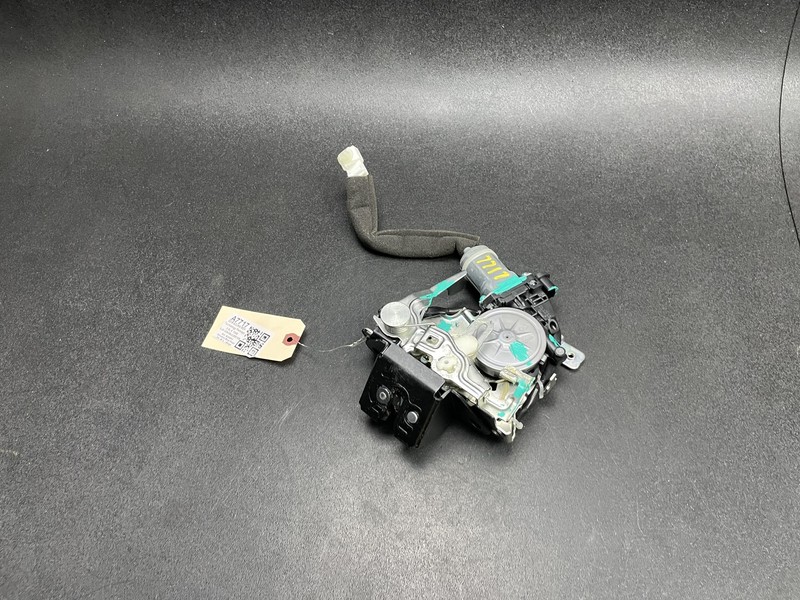 Rear Tailgate Lock Latch 2018 Acura MDX 74800-TZ5-A01 2014 2015 2016 2017 - 2020