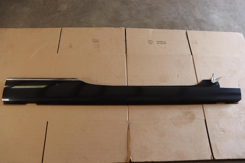 2003-2010 BENTLEY CONTINENTAL GT RIGHT PASSENGER SIDE ROCKER MOLDING PANEL OEM