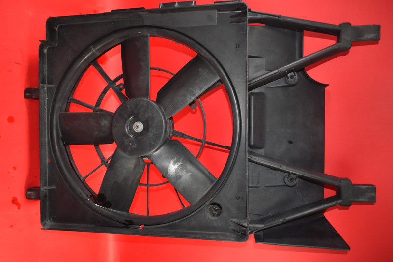 1993–1995 CAMARO FIREBIRD RADIATOR FAN ASSEMBLY 5.7 3.4 3.8 *10219588 OEM USED*