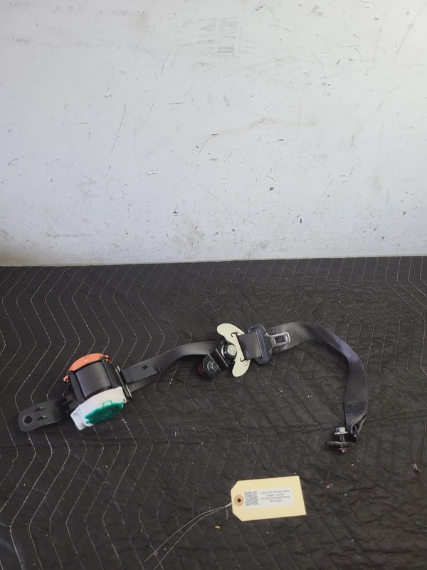 Used Oem Kia 2nd Row Right Passenger Rear Seat Belt Retractor 2021-2025 Seltos