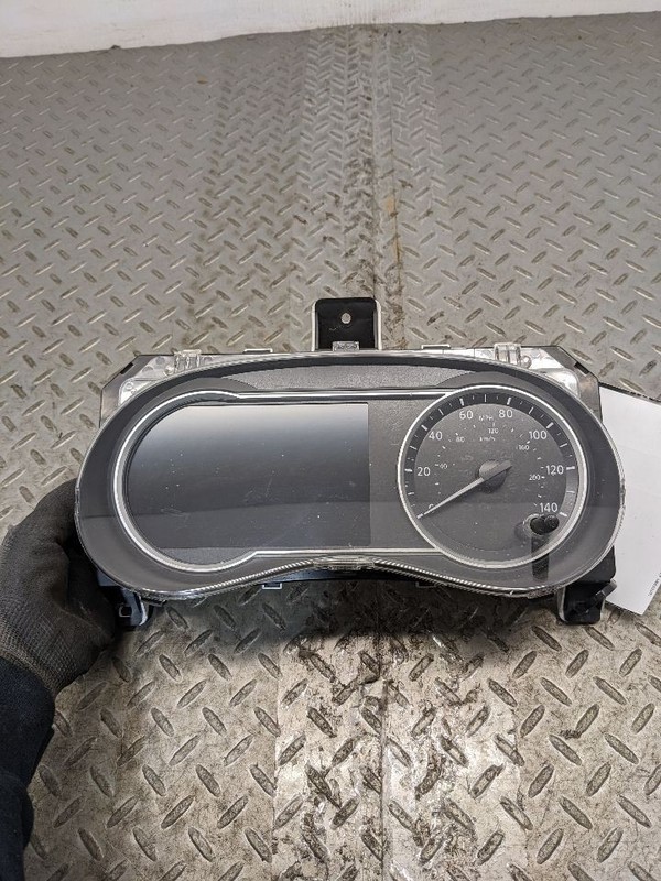 Speedometer Cluster MPH Sr Fits 18-19 KICKS 1174432