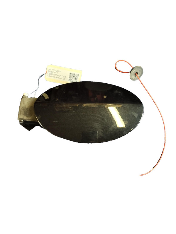 Used Oem Maserati Fuel Filler Door Housing for 2014-2021 Quattroporte S 3.0L AWD
