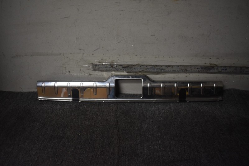 2017-2022 PORSCHE PANAMERA 4 SILL TRIM REAR LIFTGATE CHROME FACTORY OEM