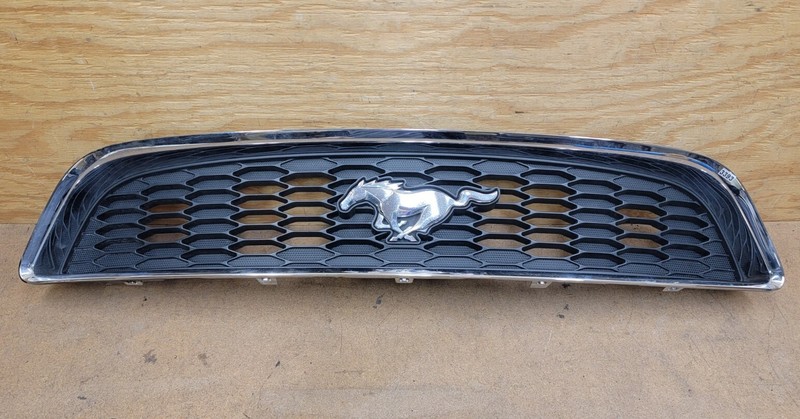 2013-2014 FordMustang GT Front Upper Grille Assembly Factory With Emblem OEM