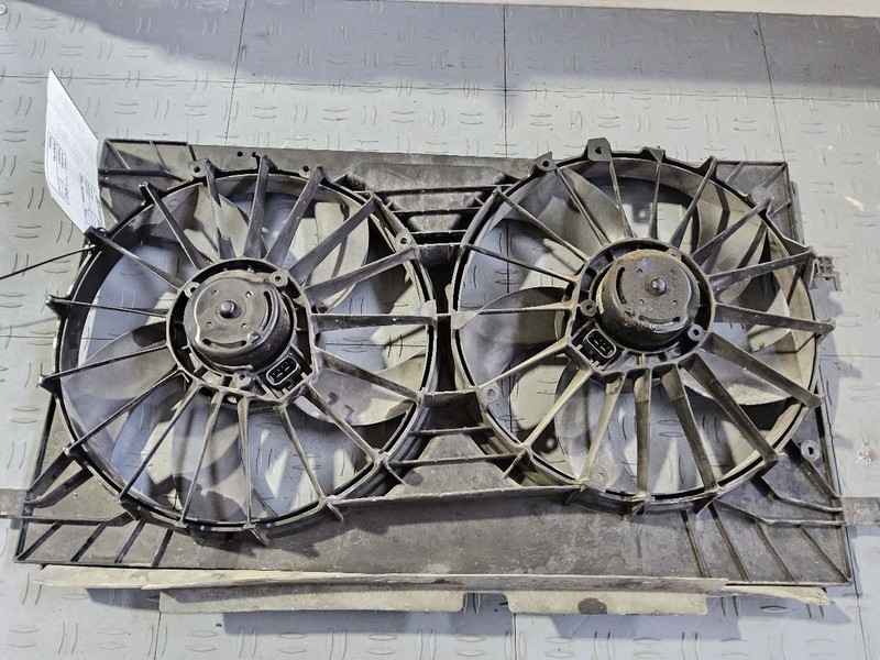 2007-2017 Jeep Patriot Radiator Fan Motor Fan Assembly w/o Off Road Crawl Trans