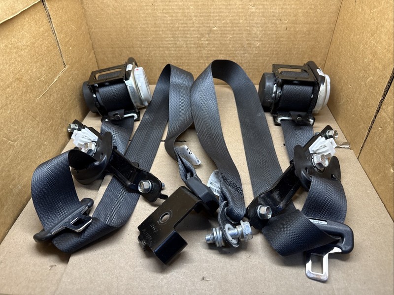 2014-2018 Outlander Sport Front Seat Belt Seatbelts Retractor Driver Passenger